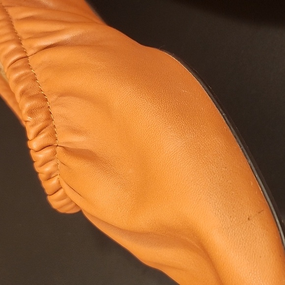 Everlane Scrunch Flat - Toffee - Picture 5 of 5